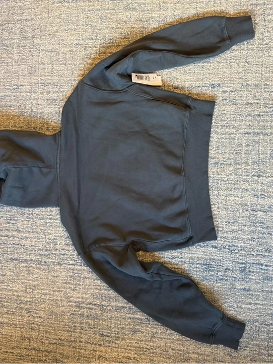 NWT Aritzia Dark Gray Cropped Hoodie & Jogger Sweat Set - Picture 3 of 7